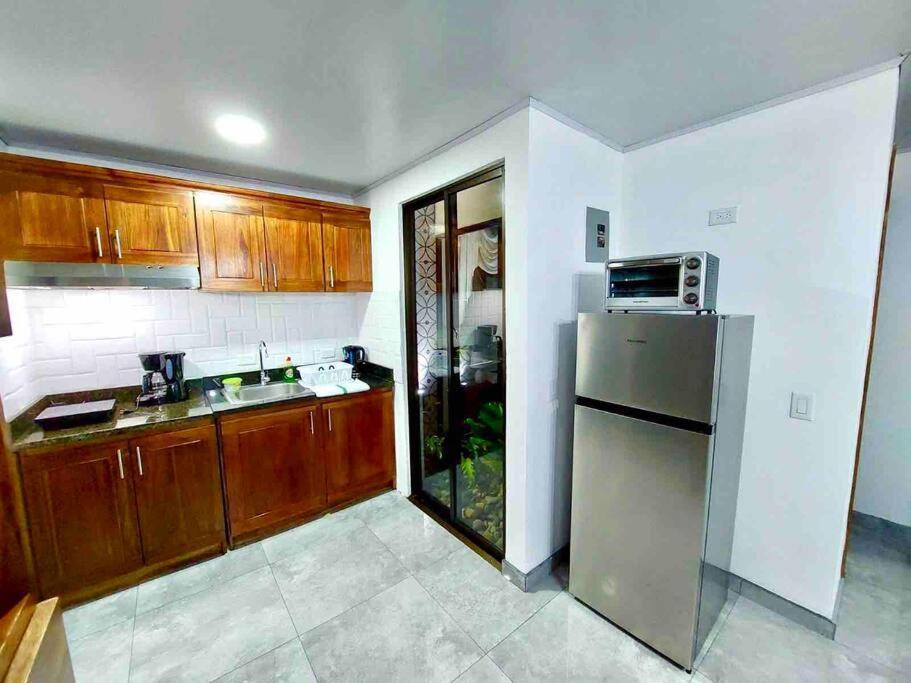 Airport Sjo Residence - Edward & Familia Inn Rio Segundo Bagian luar foto