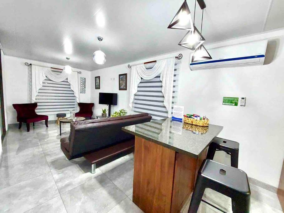 Airport Sjo Residence - Edward & Familia Inn Rio Segundo Bagian luar foto