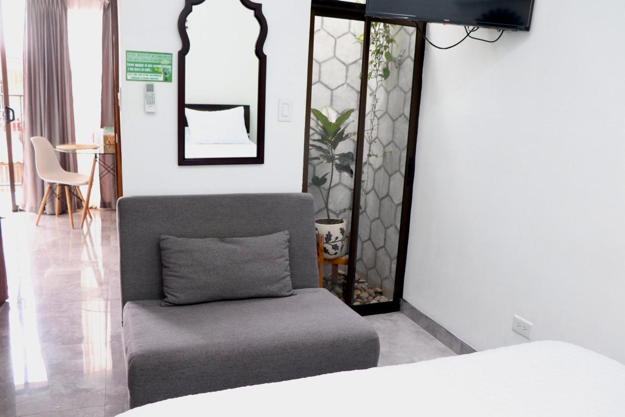 Airport Sjo Residence - Edward & Familia Inn Rio Segundo Bagian luar foto
