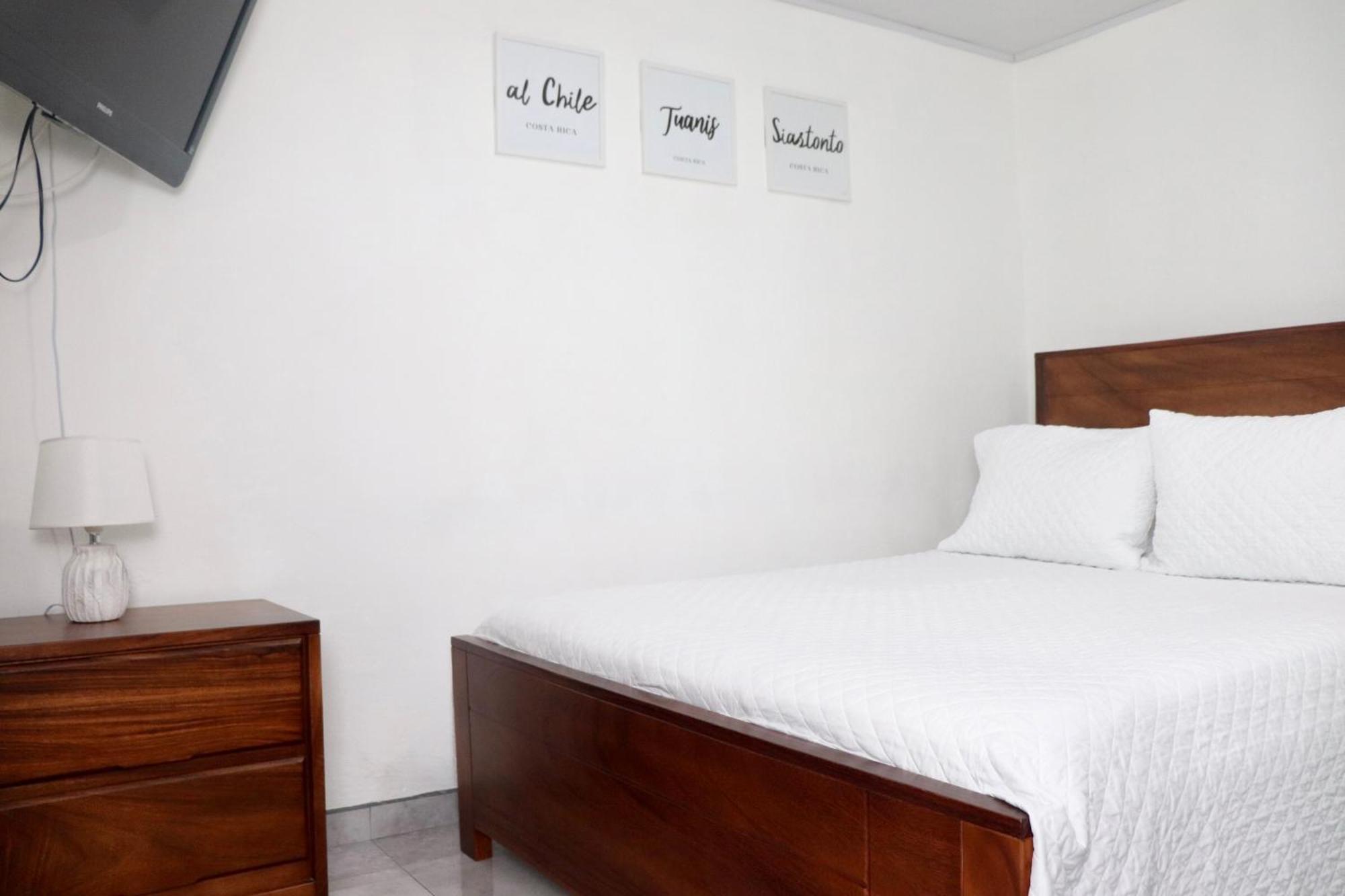 Airport Sjo Residence - Edward & Familia Inn Rio Segundo Bagian luar foto