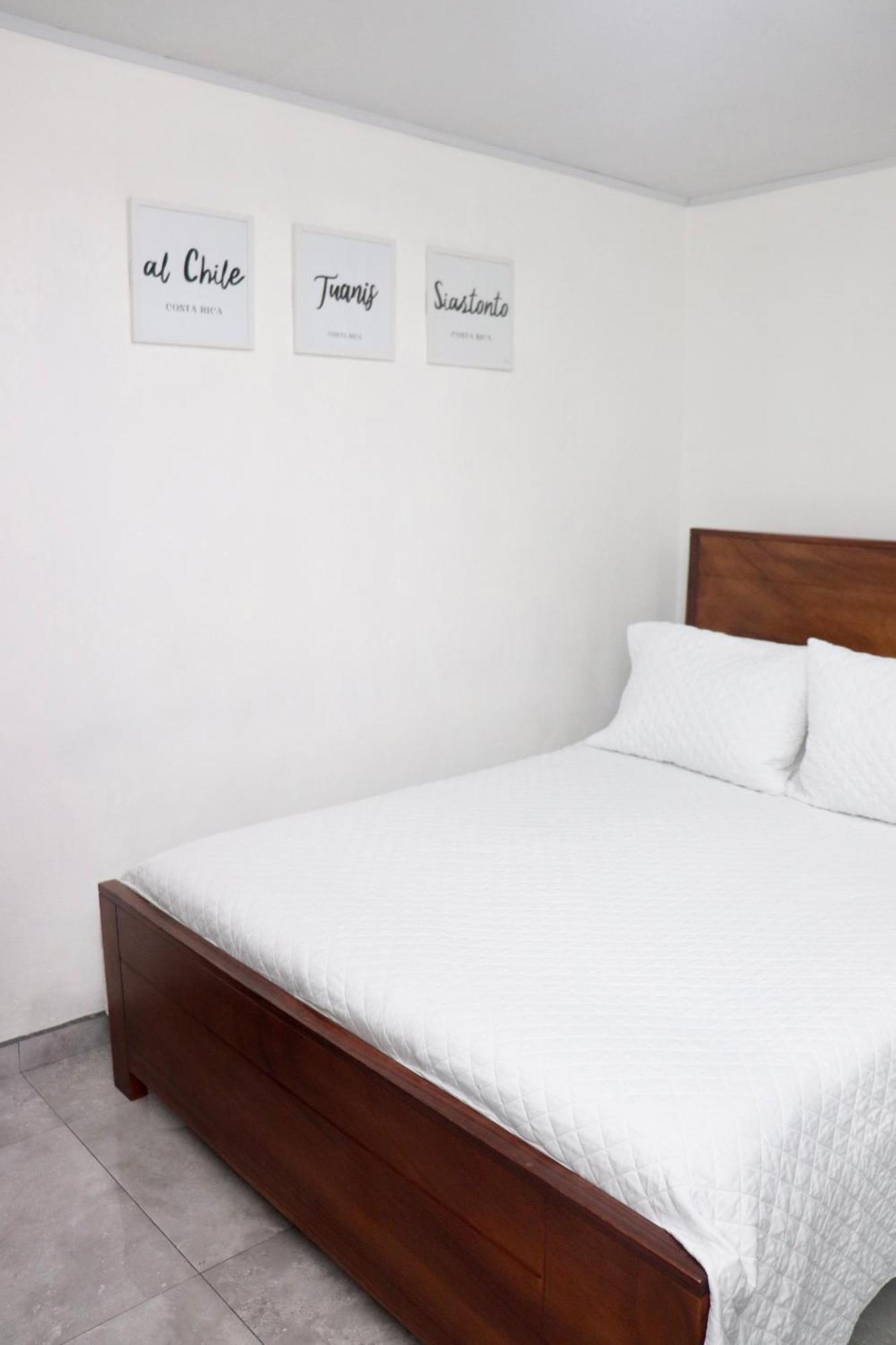Airport Sjo Residence - Edward & Familia Inn Rio Segundo Bagian luar foto